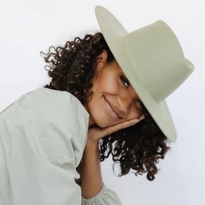 NWT GIGI PIP Sage Dakota Dae Triangle Crown Hat - M/L 59